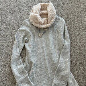 Maurices S Cream Boucle Sweater Fur Collar Cozy Winter